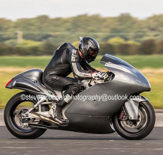 Guy Martin สร้างสถิติความเร็วใหม่ในสหราชอาณาจักร